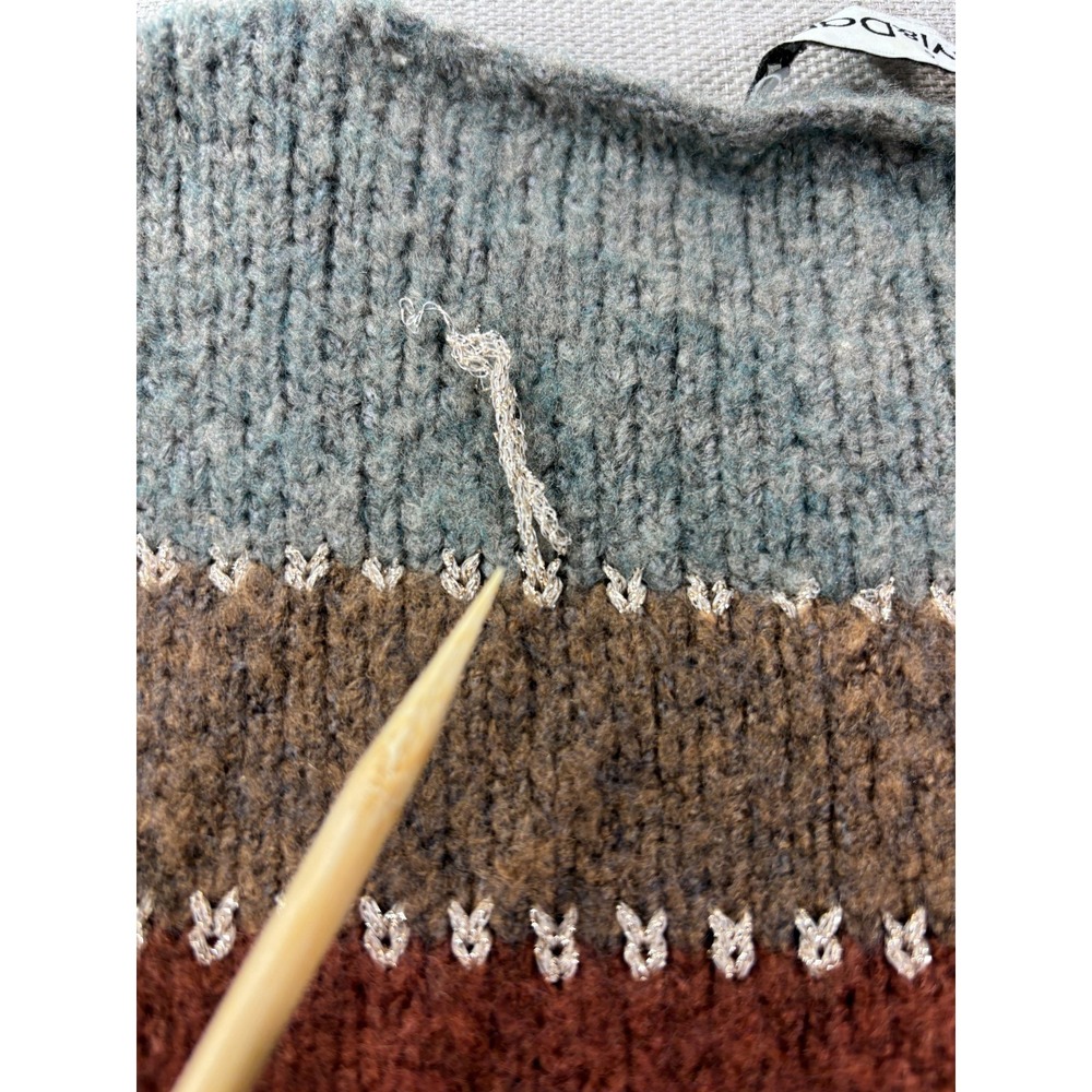 Davi & Dani Women's Knit Sweater Gray Brown Cream Striped Size Small - Picture 13 of 16